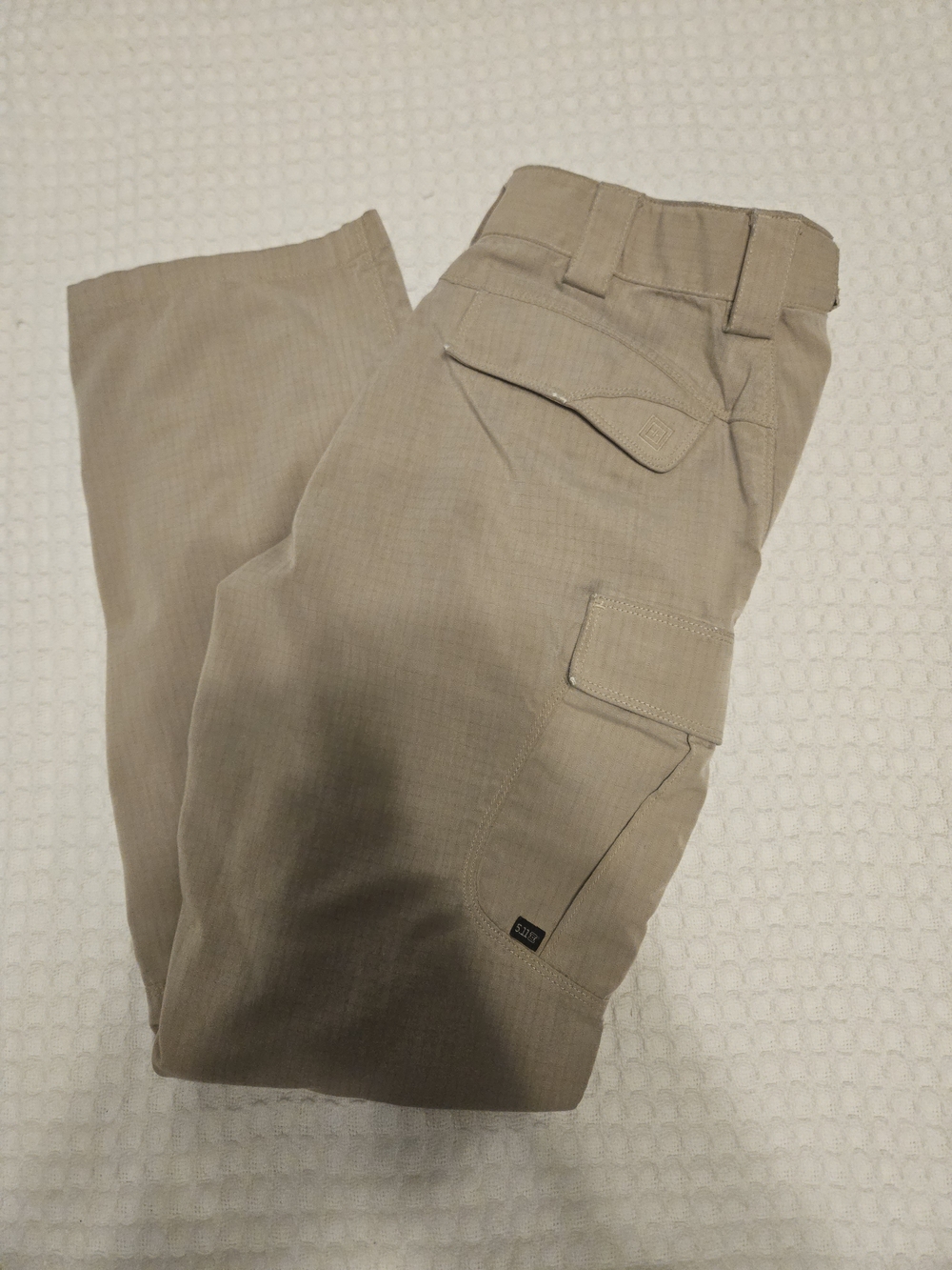 5.11 Tactical Men's Beige Cargo Ripstop Pants 32x32 Polyester Cotton Blend.